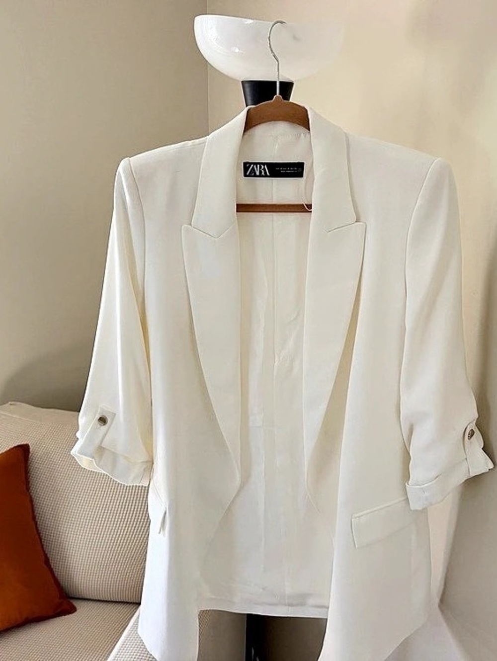 Zara White Blazer with Rolled Sleeves Medium - Picture 2 of 3